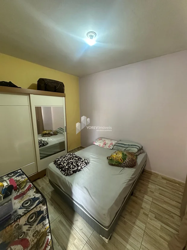 Foto Barracão + 2 casas no mesmo terreno - Bairro Vila Liane