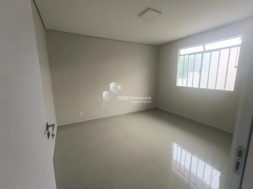 Foto Casa individual 3 quartos sendo um suíte - Bairro Marina