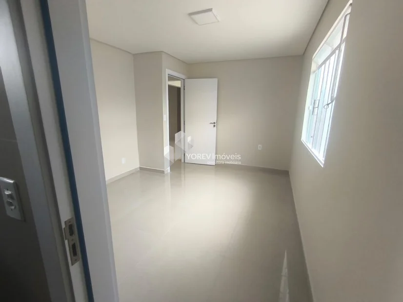 Foto Casa individual 3 quartos sendo um suíte - Bairro Marina