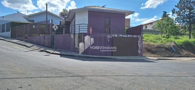 Miniatura - Foto Casa com três quartos de esquina em Imbituva