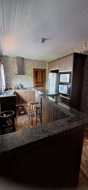 Miniatura - Foto Casa com três quartos de esquina em Imbituva