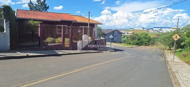 Miniatura - Foto Casa com três quartos de esquina em Imbituva