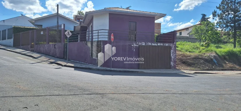 Foto Casa com três quartos de esquina em Imbituva