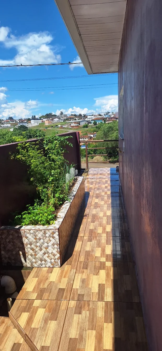 Foto Casa com três quartos de esquina em Imbituva