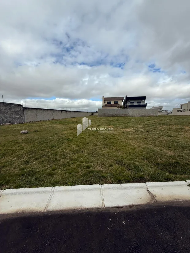 Foto Terreno de 300m2 - Condomínio Royal Palace