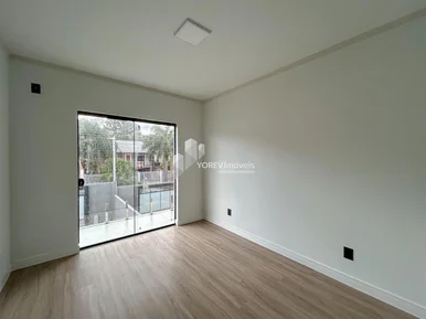 Miniatura - Foto Sobrado em Oficinas com 3 quartos (1 suíte)