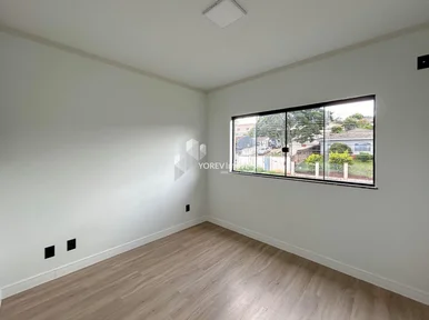 Miniatura - Foto Sobrado em Oficinas com 3 quartos (1 suíte)