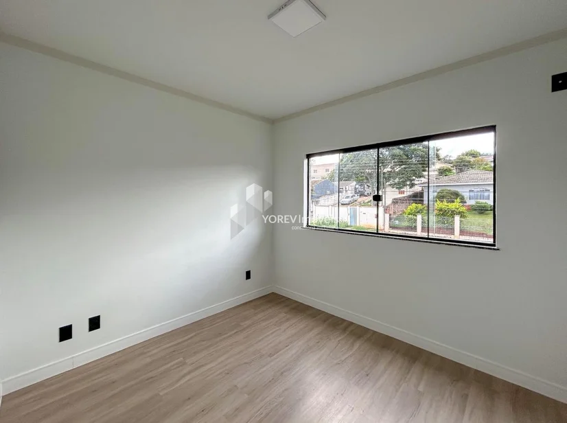 Foto Sobrado em Oficinas com 3 quartos (1 suíte)