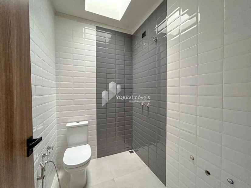 Foto Sobrado em Oficinas com 3 quartos (1 suíte)