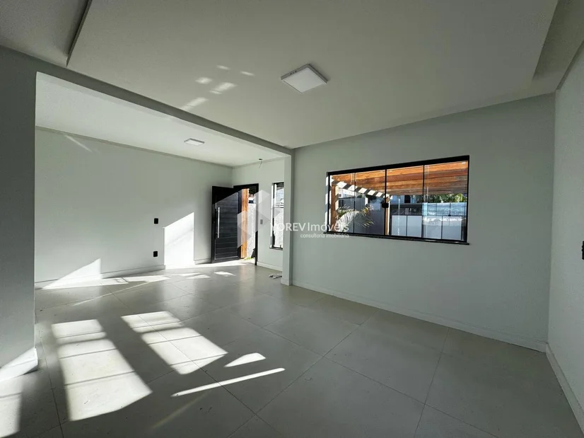 Foto Sobrado em Oficinas com 3 quartos (1 suíte)