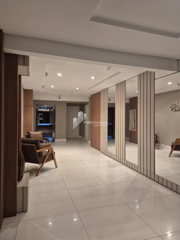 Foto Apartamento com 3 quartos (1 suíte) , com 2 vagas de garagem