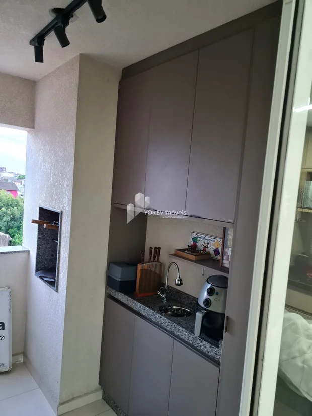 Foto Apartamento com 3 quartos (1 suíte) , com 2 vagas de garagem