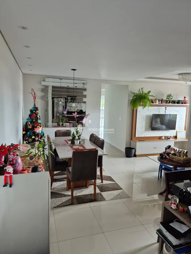 Foto Apartamento com 3 quartos (1 suíte) , com 2 vagas de garagem