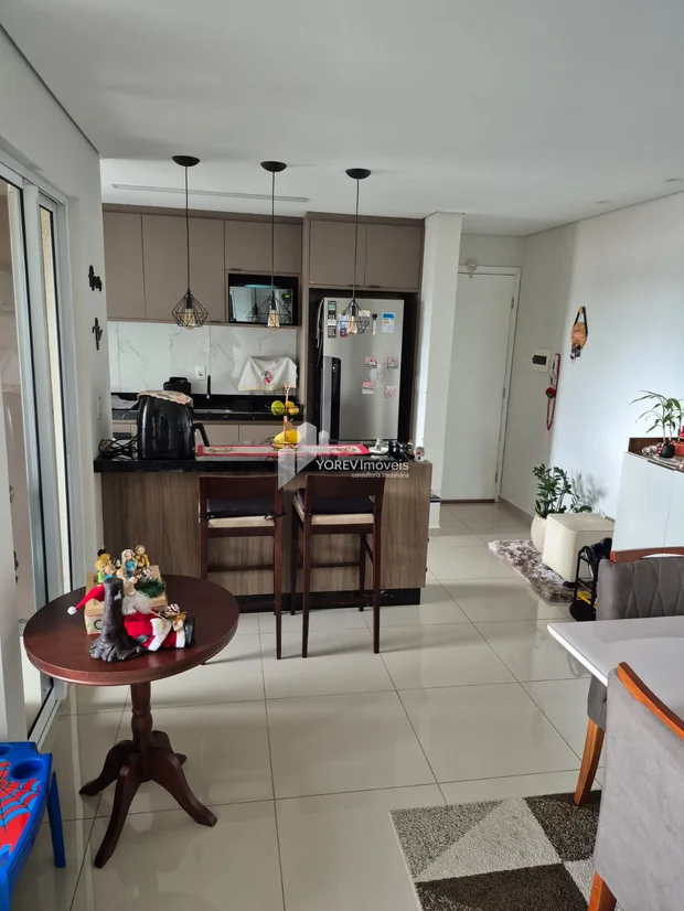 Foto Apartamento com 3 quartos (1 suíte) , com 2 vagas de garagem