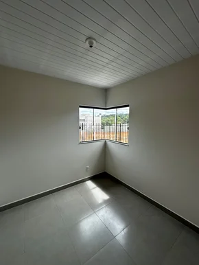 Miniatura - Foto Casa de esquina com 3 quartos - Pq. das Palmeiras - Contorno