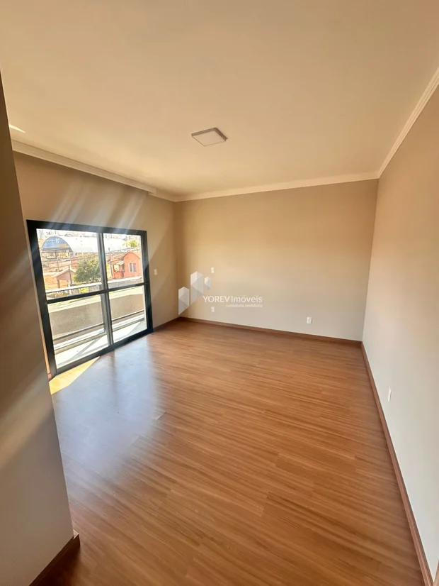 Foto Sobrado com 3 suítes - no Jardim Carvalho