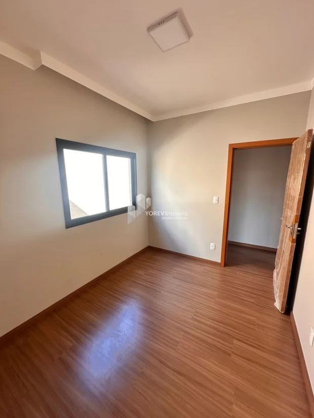 Foto Sobrado com 3 suítes - no Jardim Carvalho