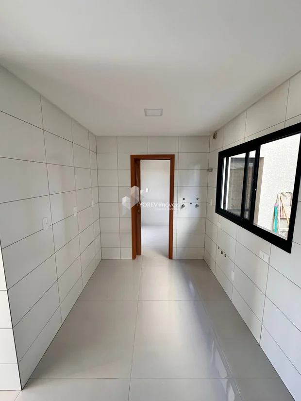 Foto Sobrado com 3 suítes - no Jardim Carvalho