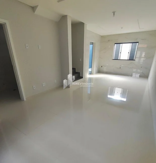 Foto SOBRADO 3Q - SENDO UM SUÍTE / CONTORNO