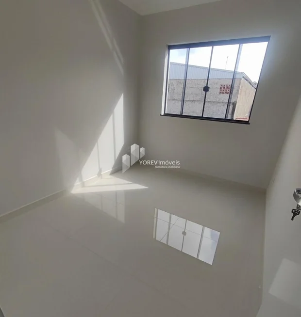 Foto SOBRADO 3Q - SENDO UM SUÍTE / CONTORNO