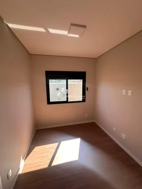 Miniatura - Foto Casa com três quartos (1 suíte) - EOS MIRANTE