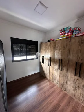 Miniatura - Foto Sobrado de esquina - com 3 quartos (1 suíte) - Uvaranas