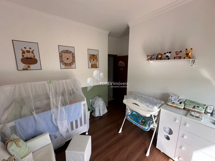 Foto Sobrado de esquina - com 3 quartos (1 suíte) - Uvaranas