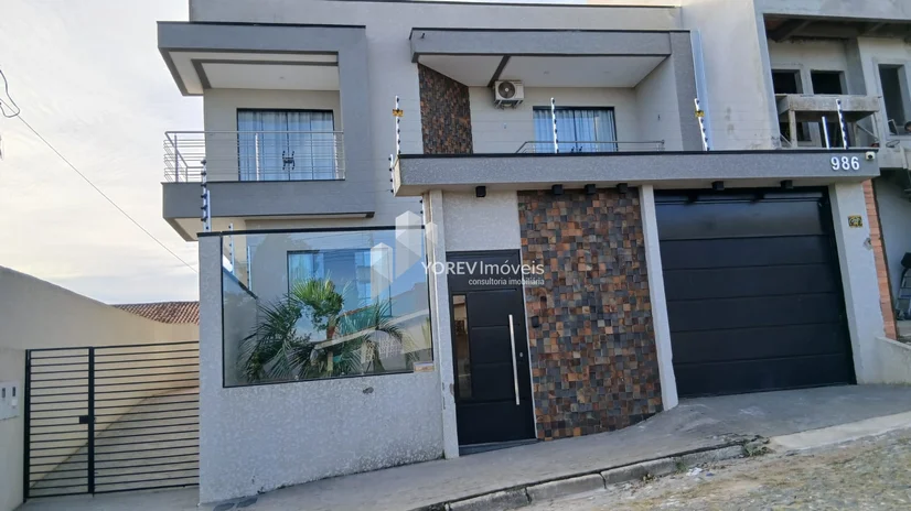 Foto Sobrado com 4 suítes - Bairro Ronda