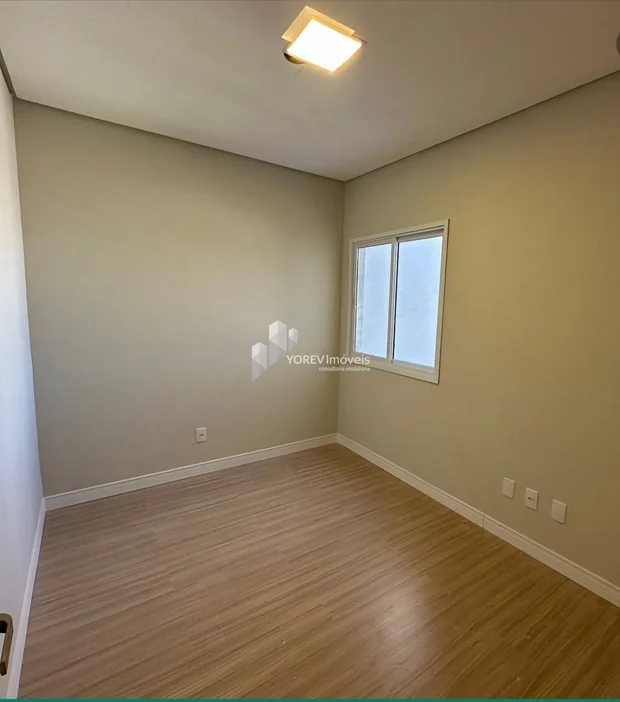 Foto Sobrado com 3 quartos (1 suíte) - Bairro Órfãs