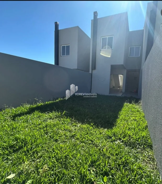 Foto Sobrado com 3 quartos (1 suíte) - Bairro Órfãs