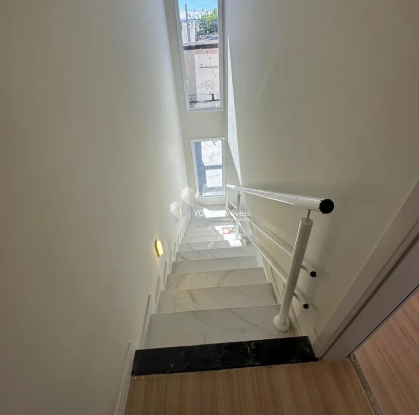 Foto Sobrado com 3 quartos (1 suíte) - Bairro Órfãs