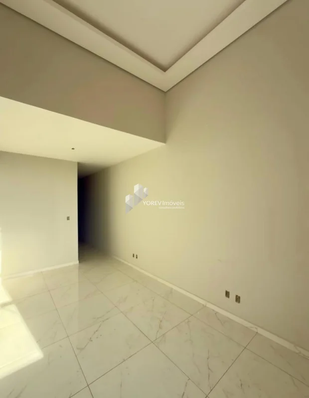 Foto Casa com 3 quartos (1 suíte) e piscina - Uvaranas