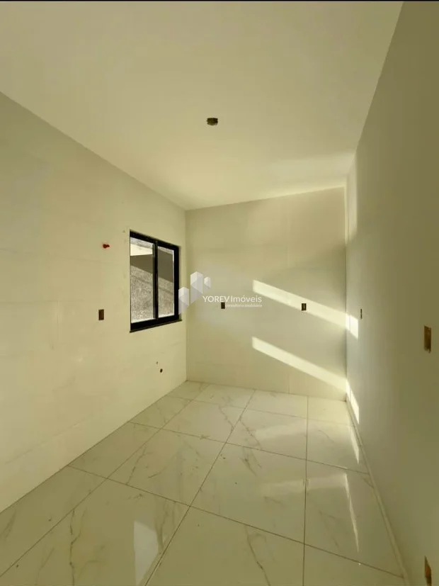 Foto Casa com 3 quartos (1 suíte) e piscina - Uvaranas