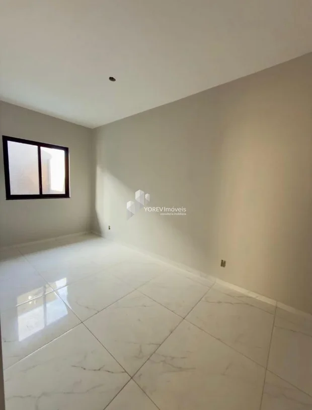 Foto Casa com 3 quartos (1 suíte) e piscina - Uvaranas