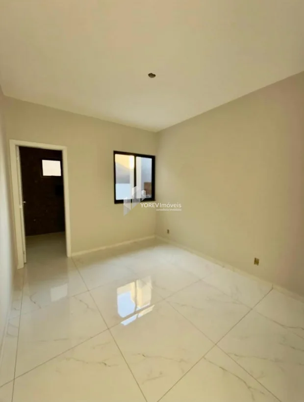 Foto Casa com 3 quartos (1 suíte) e piscina - Uvaranas