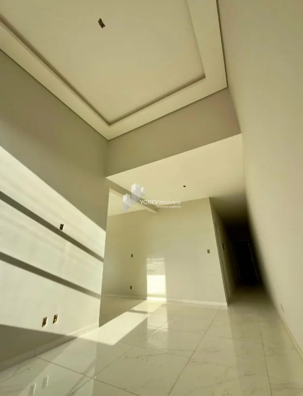 Foto Casa com 3 quartos (1 suíte) e piscina - Uvaranas