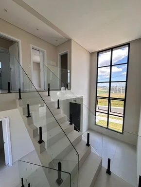 Sobrado De Alto Padrão Dentro De Condomínio!
