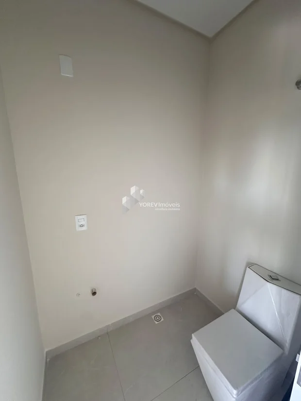 Foto SOBRADO DE ALTO PADRÃO DENTRO DE CONDOMÍNIO!