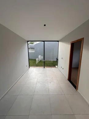 Casa Individual No Terreno - Imóvel Novo  ? Uvaranas