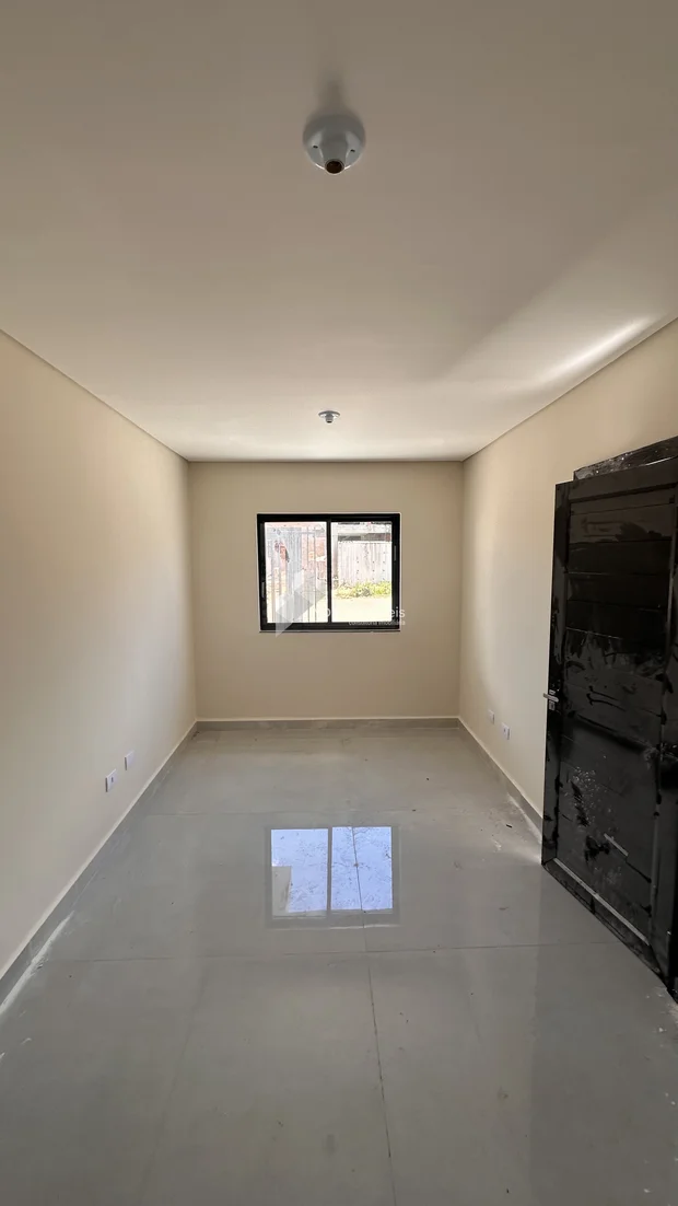 Foto Casa Padrão ()