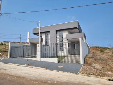 Casa à Venda - Jardim Veneza