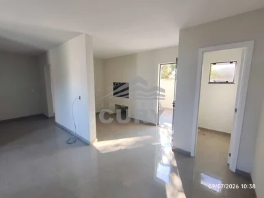 Sobrado Triplex Com 3 Quartos, Garagem Para 2 Carros