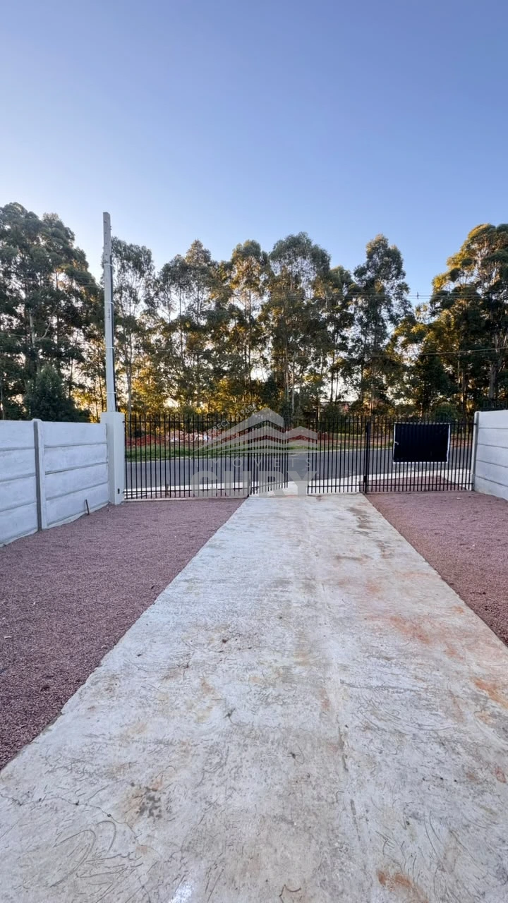 Casa Térrea No Jardim Royal, 2 Quartos, Garagem