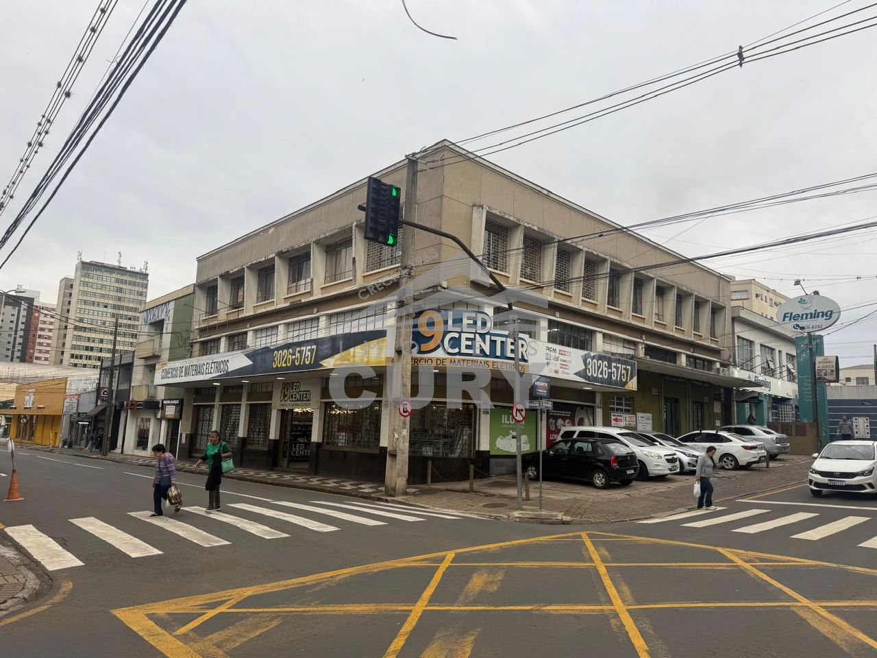 2 Salas Comerciais Central, 1 Piso