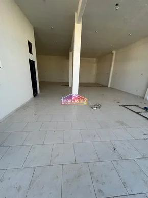 <strong>BARRACÃO COMERCIAL COM 3 BANHEIROS E LAVANDERIA - ALVORADA</strong>