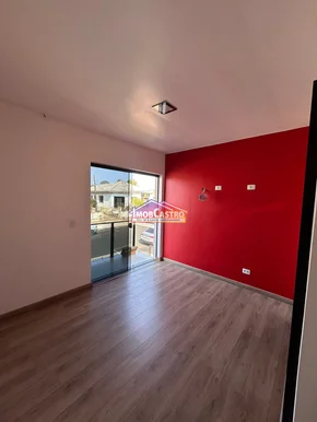 <strong>SOBRADO NO CENTRO COM SUÍTE E MÓVEIS PLANEJADOS - CENTRO</strong>