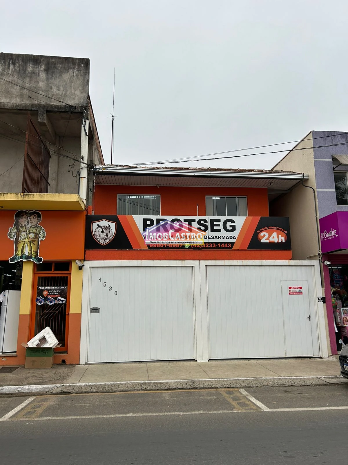 <strong>SOBRADOS COM 4 QUARTOS E SALA COMERCIAL - VILA RIO BRANCO</strong>