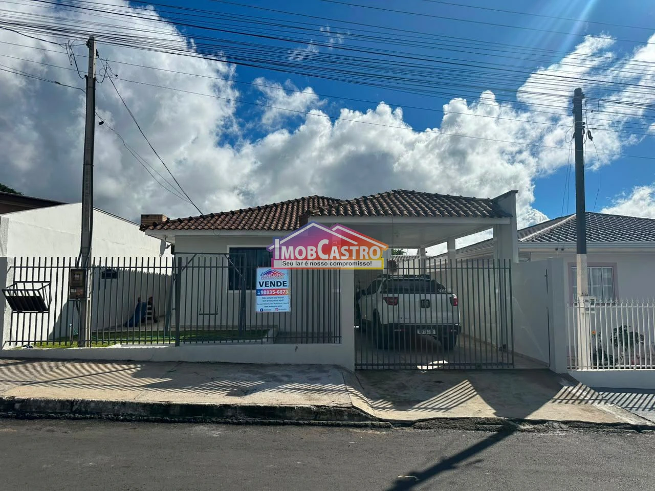 CASA COM CHURRASQUEIRA E 2 QUARTOS - JARDIM ARAPONGAS - Foto 1