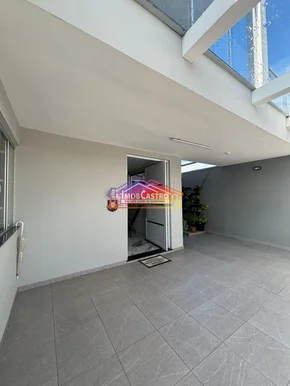 <strong>SOBRADO DE 3 SUÍTES COM MÓVEIS PLANEJADOS - VILA RIO BRANCO</strong>