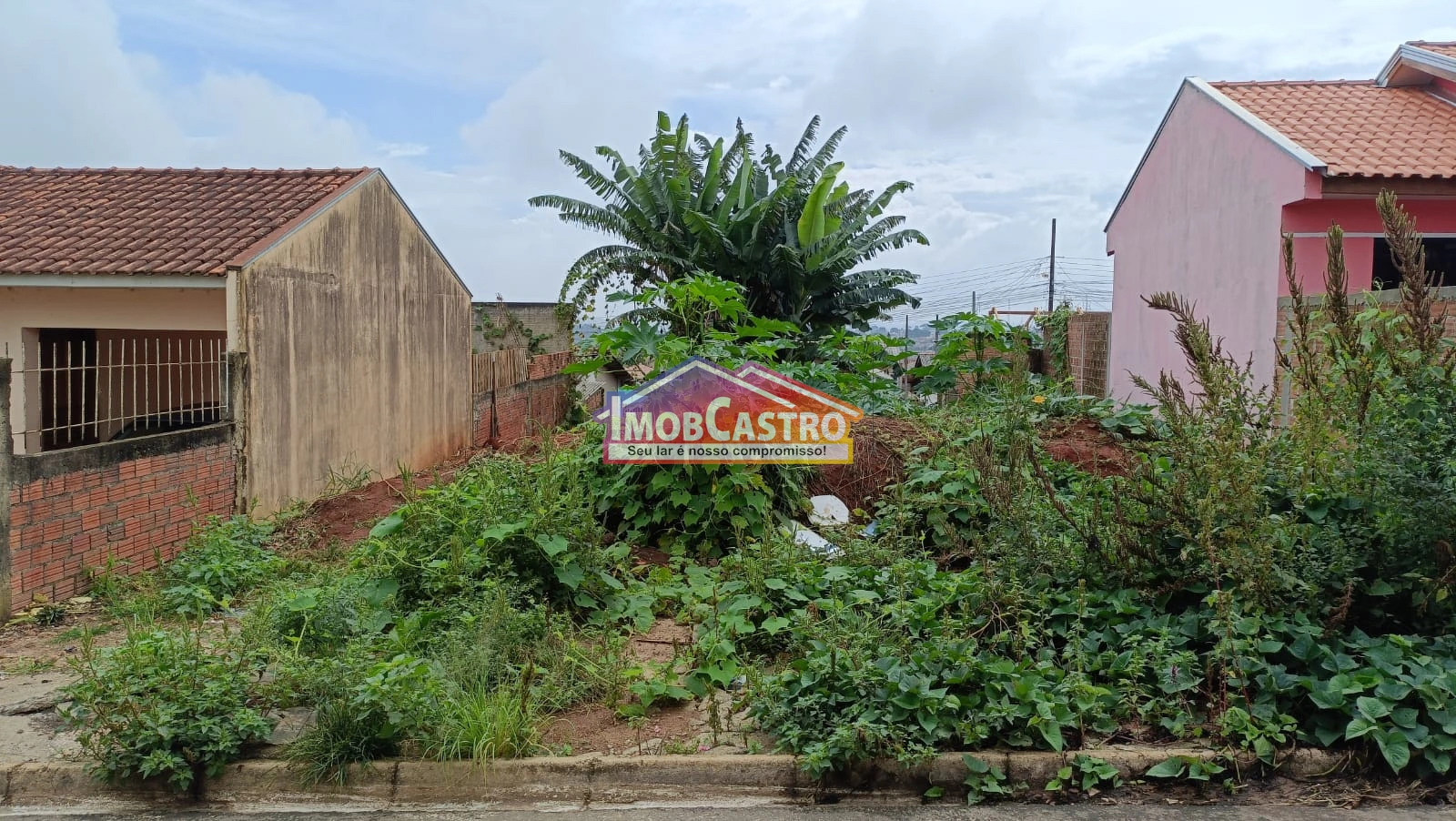 <strong>TERRENO + CONSTRUÇÃO A VENDA EM CASTRO - JARDIM PANDORF</strong>